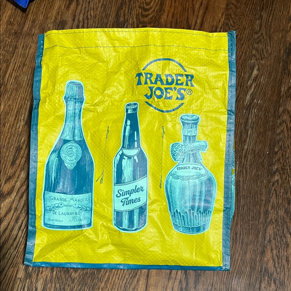 Trader Joe's Market Reusable Bag 6 Bottle /Beverage/Food bottle Tote•••